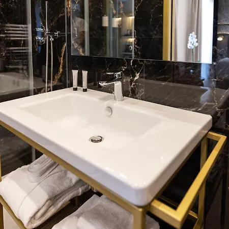 Mavi Luxury فندق مبيت وإفطار 4*