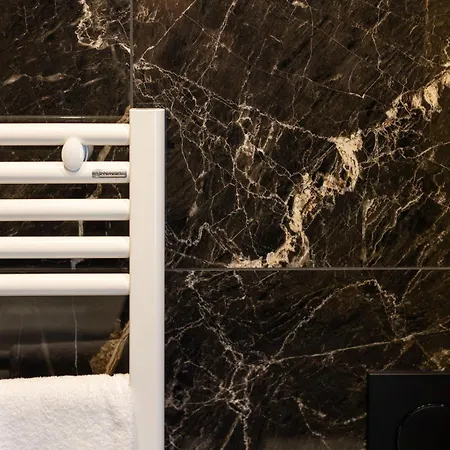 فندق مبيت وإفطار Mavi Luxury
