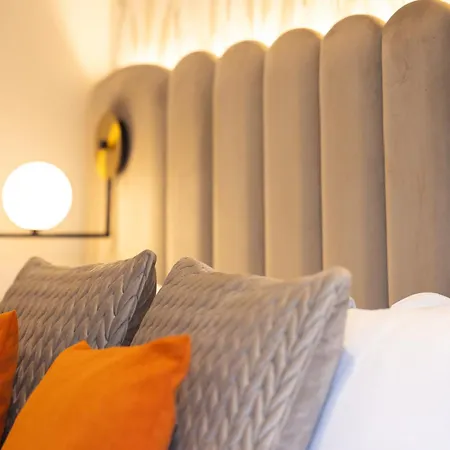 Mavi Luxury 4* روما