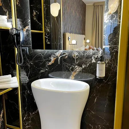 فندق مبيت وإفطار Mavi Luxury 4*