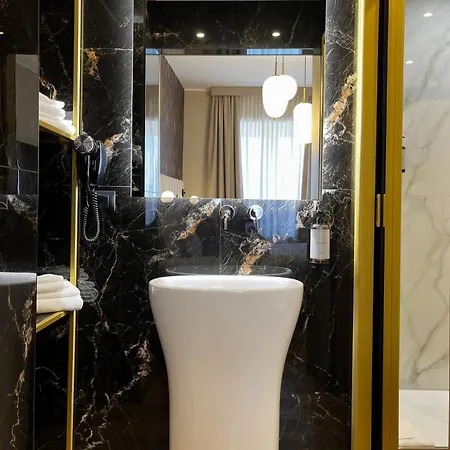 فندق مبيت وإفطار Mavi Luxury روما