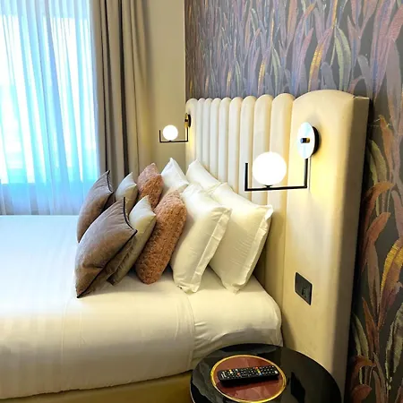 Mavi Luxury روما
