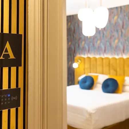 Mavi Luxury * Rome