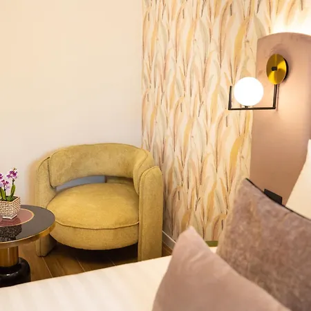 Mavi Luxury * Rome