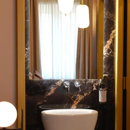 Mavi Luxury Řím